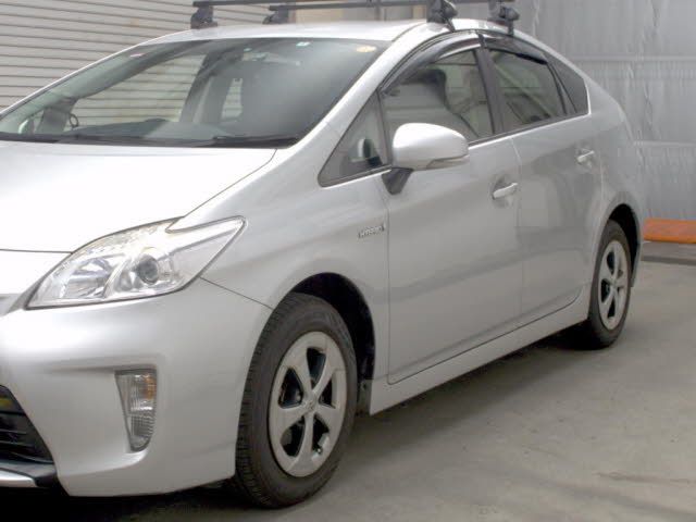 2015 Toyota Prius L auction photo 4