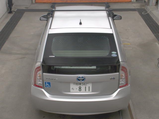 2015 Toyota Prius L auction photo 7