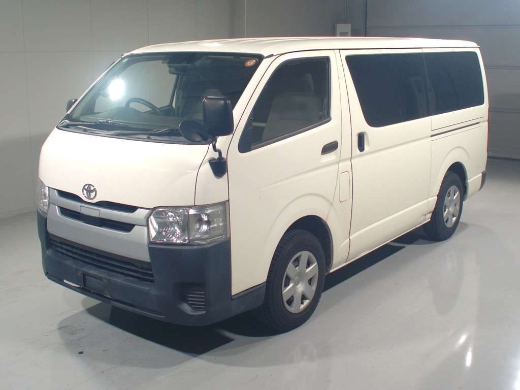 Japan Auction Vehicles 4 2020 Toyota Hiace DX auction photo