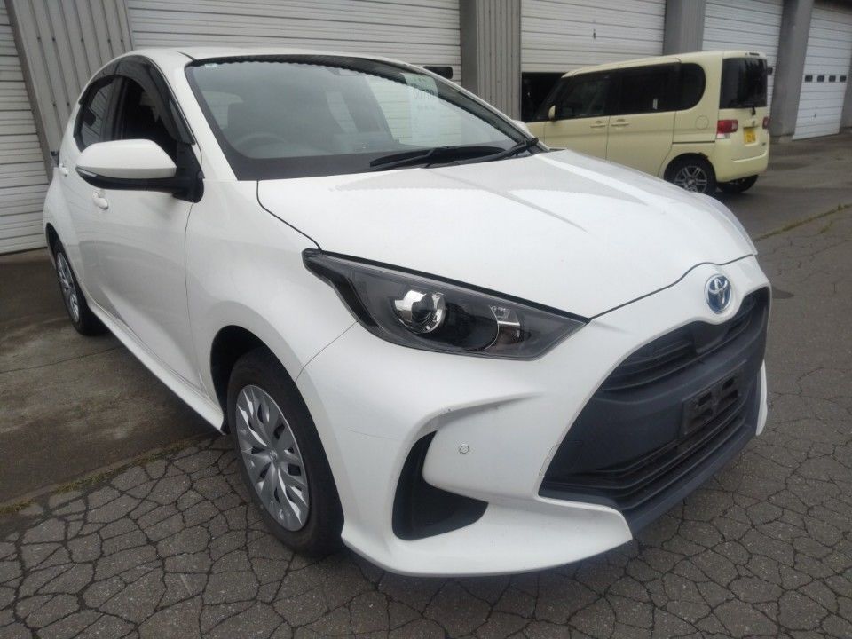 2021 Toyota Yaris auction photo 4