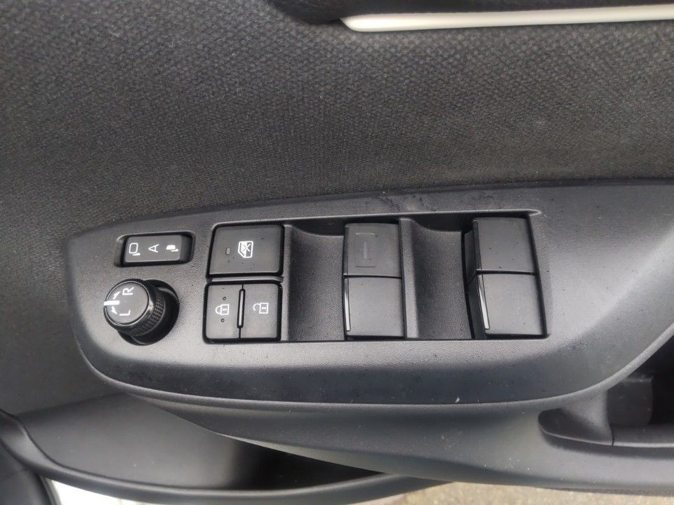 2021 Toyota Yaris auction photo 14