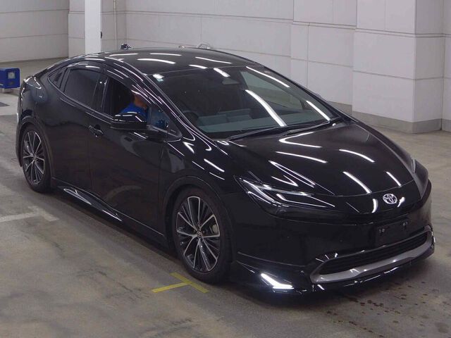 Japan Auction Vehicles 8 2023 Toyota Prius Z 4WD auction photo