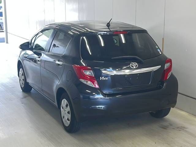 2015 Toyota Vitz 1.0F Smart Style auction photo 3