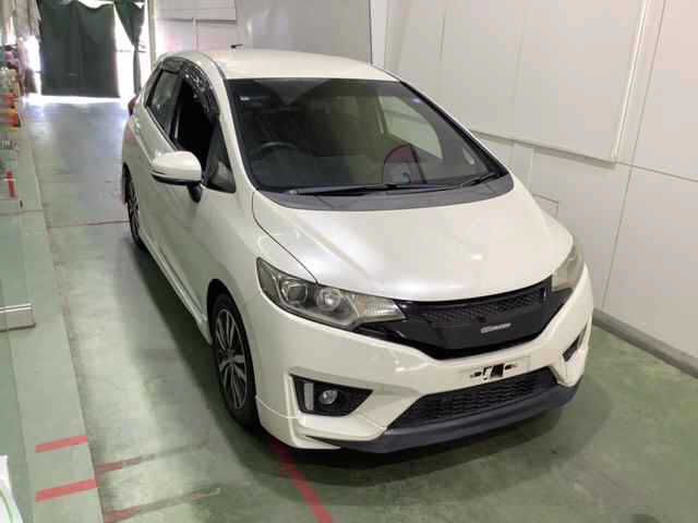 Japan Auction Vehicles 4 2014 Honda Fit ハイブリッドSパッケージ auction photo