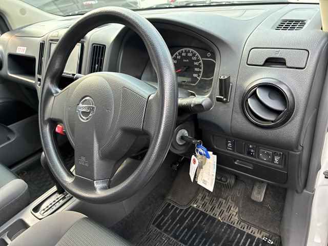 2014 Nissan AD 4WD VE auction photo 3