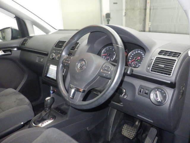 2015 Volkswagen ゴルフトゥーラン TSIハイライン auction photo 3
