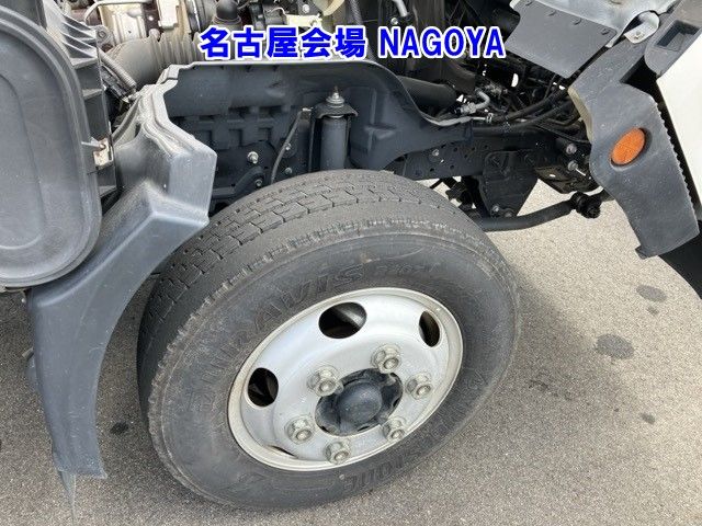 2018 Hino Dutro ウイング PG auction photo 9