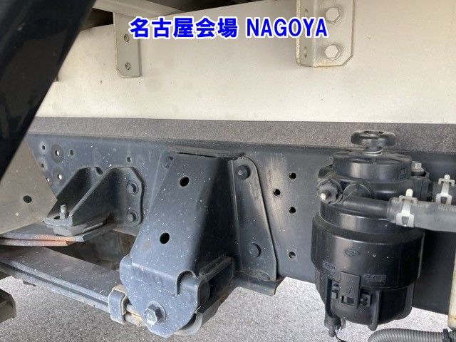 2018 Hino Dutro ウイング PG auction photo 17