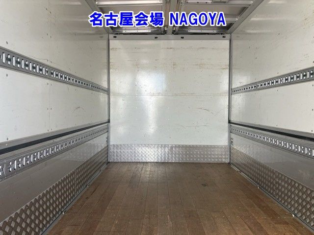 2018 Hino Dutro ウイング PG auction photo 21