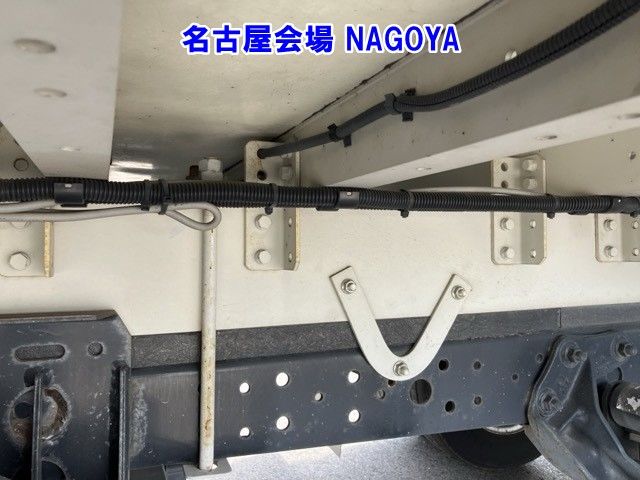 2018 Hino Dutro ウイング PG auction photo 16