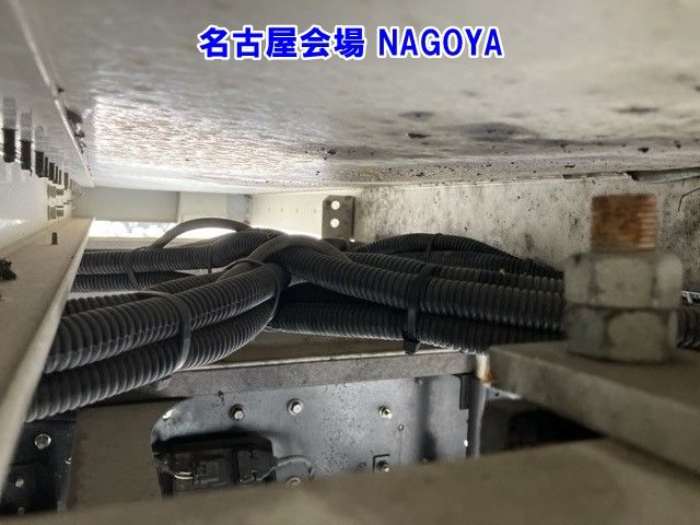 2018 Hino Dutro ウイング PG auction photo 18