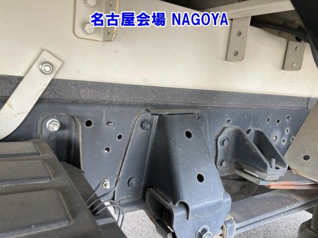 2018 Hino Dutro ウイング PG auction photo 12