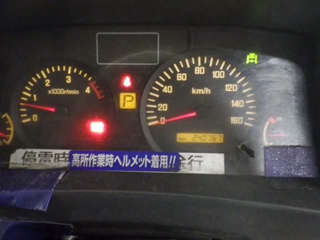 2010 Isuzu Elf シャーシ auction photo 6