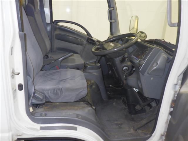 2010 Isuzu Elf シャーシ auction photo 5