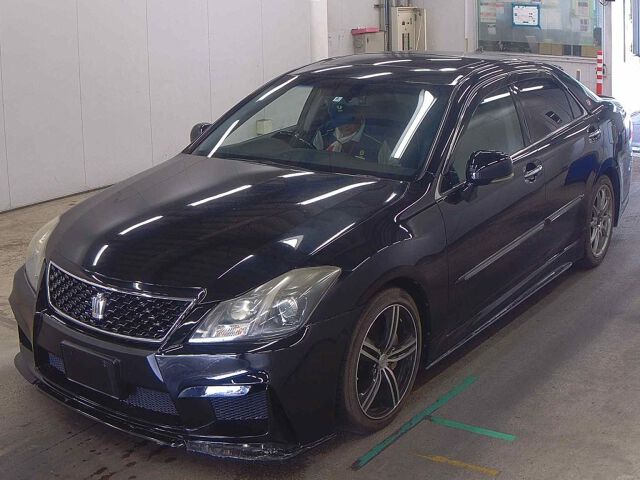 2010 Toyota Crown 3.5 Athlete G Package auction photo 4