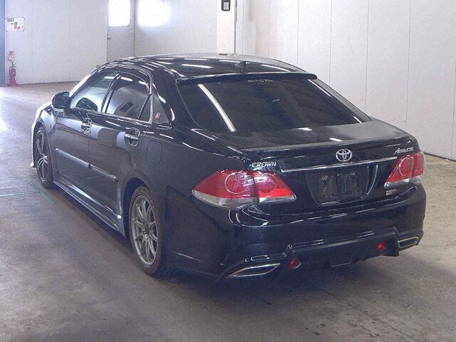 2010 Toyota Crown 3.5 Athlete G Package auction photo 2