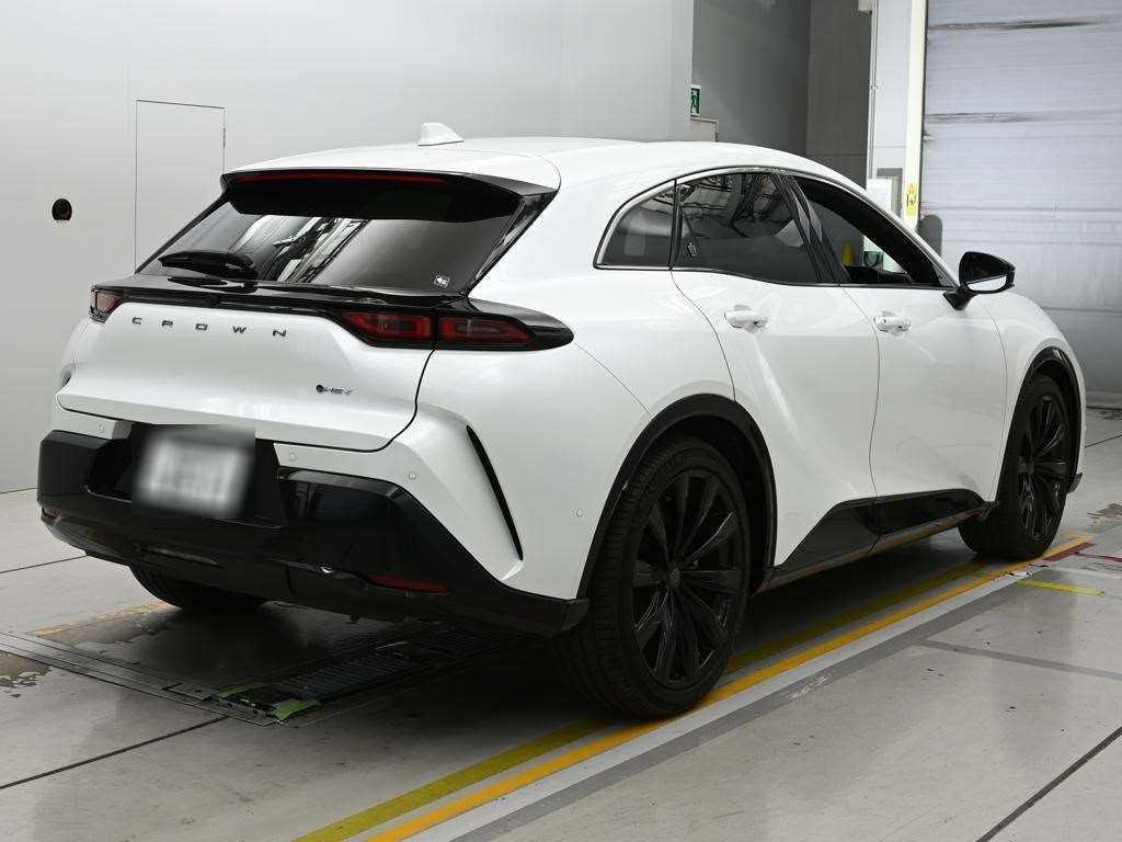 2024 Toyota Crown Sport Z 4WD auction photo 2