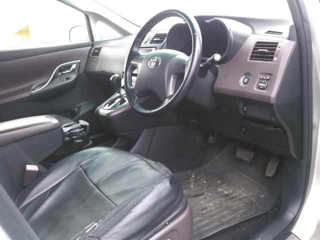 2007 Toyota Mark X Zio 4WD 240G auction photo 3