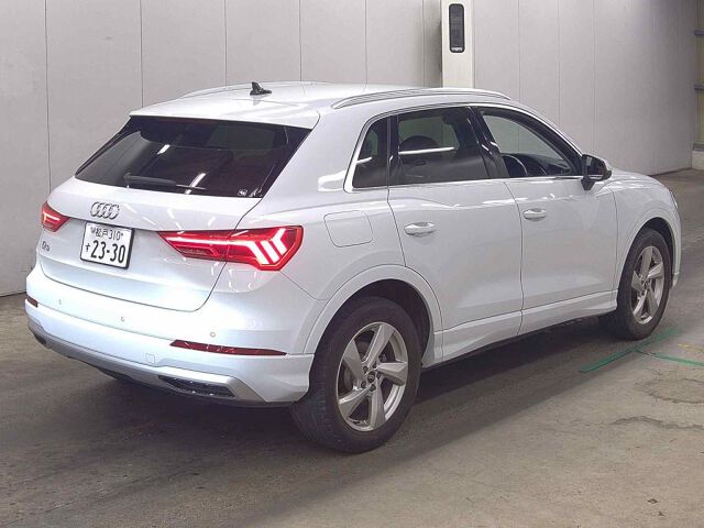 2023 Audi Q3 35TFSIアドバンス auction photo 5