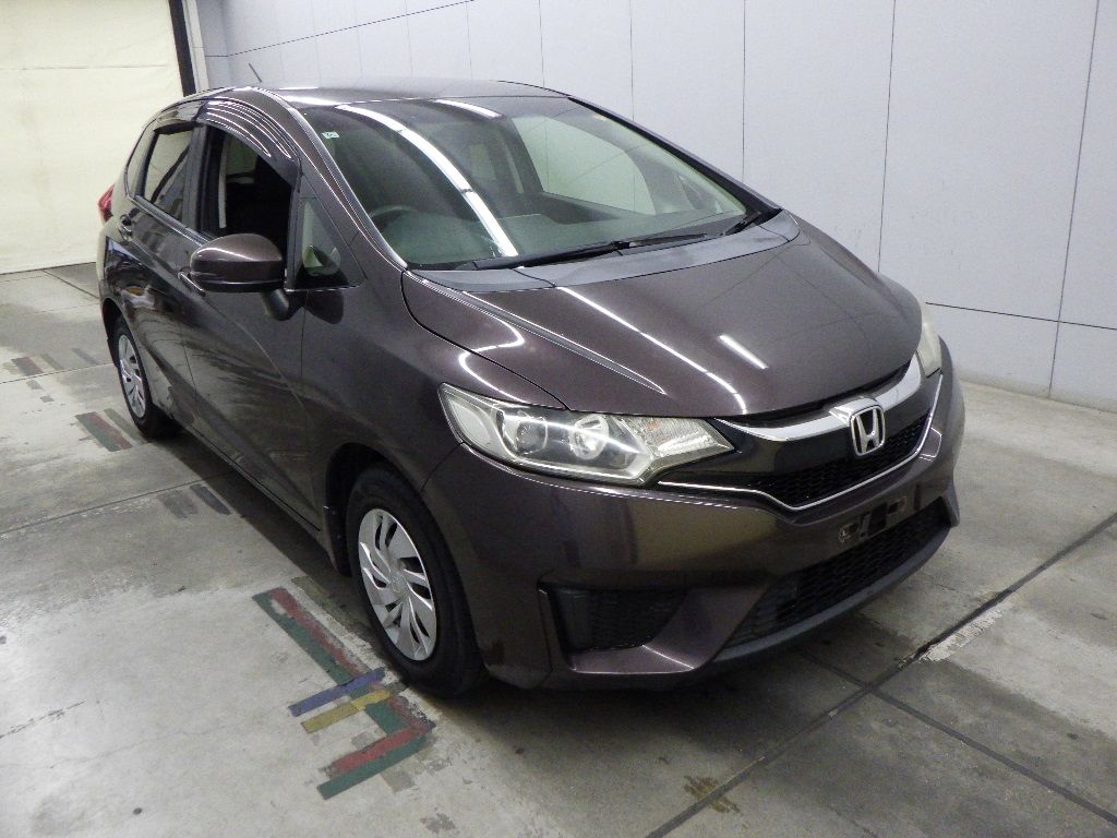 2016 Honda Fit 13G F Japan auction vehicle