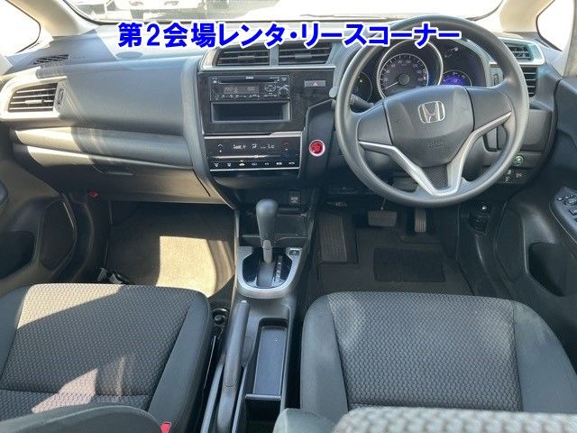 2017 Honda Fit ワゴン 13G F auction photo 3