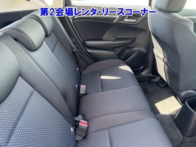2017 Honda Fit ワゴン 13G F auction photo 6