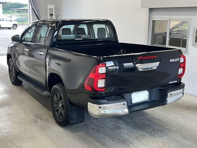2023 Toyota Hilux Z auction photo 5