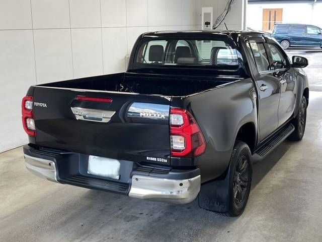 2023 Toyota Hilux Z auction photo 3