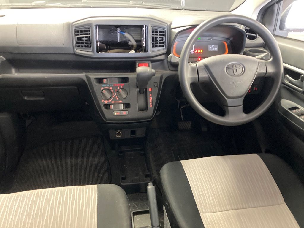 2024 Toyota Pixis Epoch L auction photo 3