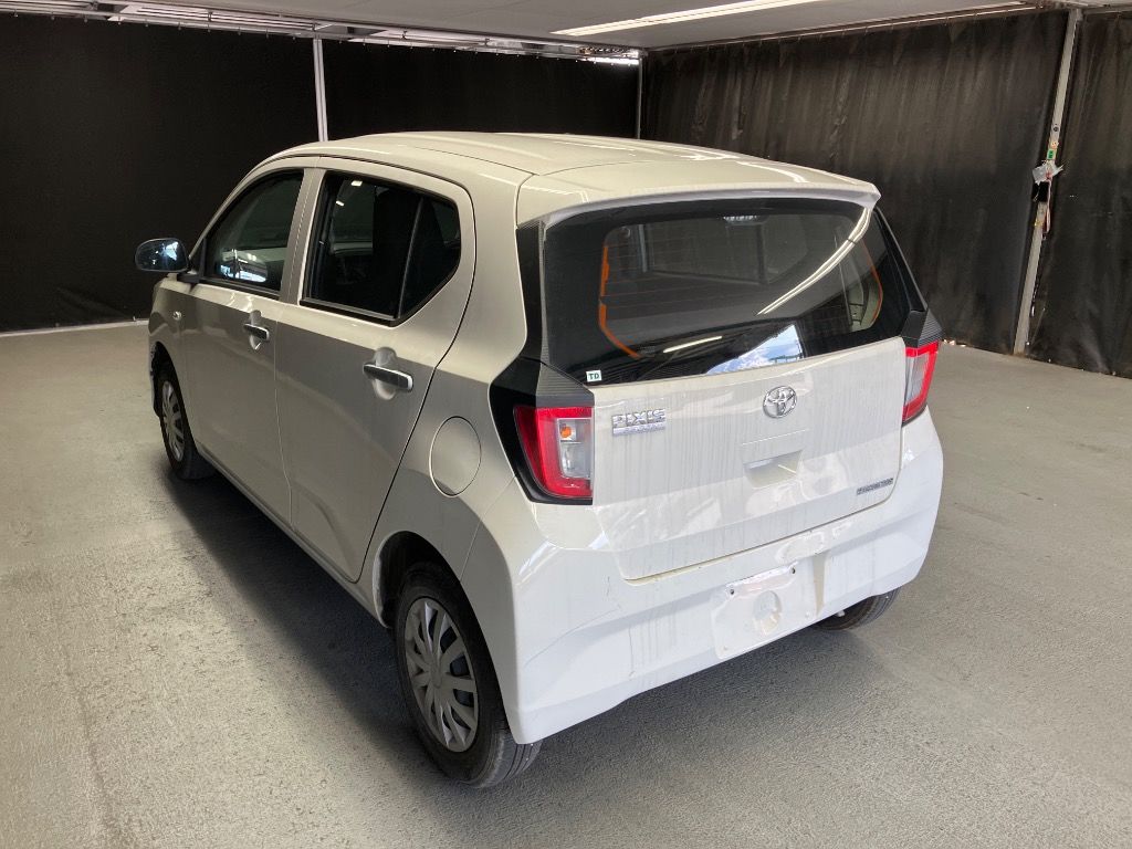 2024 Toyota Pixis Epoch L auction photo 2