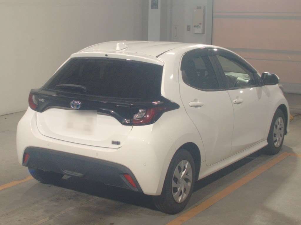 2021 Toyota Yaris Hybrid X auction photo 2