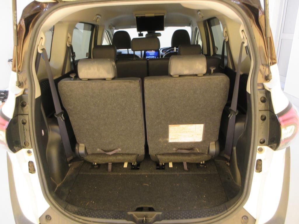 2020 Toyota Sienta Gクエロ auction photo 9