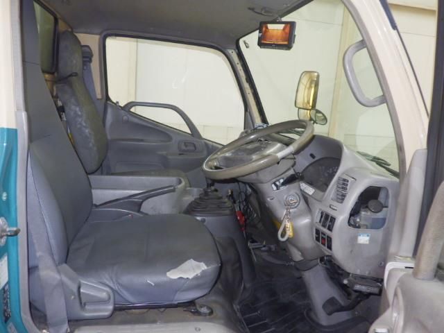 2011 Toyota Dyna バン auction photo 6