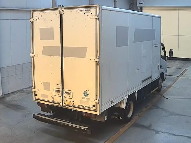 2011 Toyota Dyna バン auction photo 2