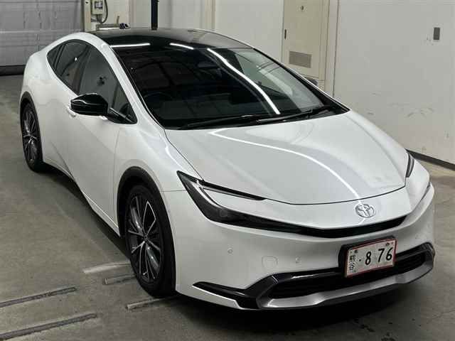 Japan Auction Vehicles 10 2023 Toyota Prius Z auction photo