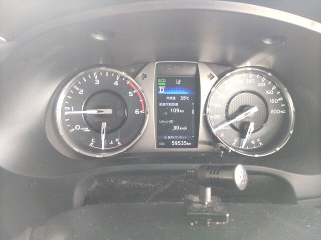 2021 Toyota Hilux Z 4WD auction photo 3