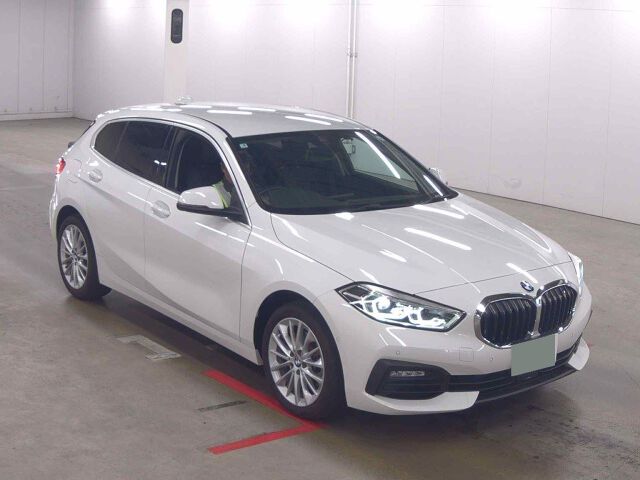 2023 BMW 1 Series 118Dプレイ Japan auction vehicle
