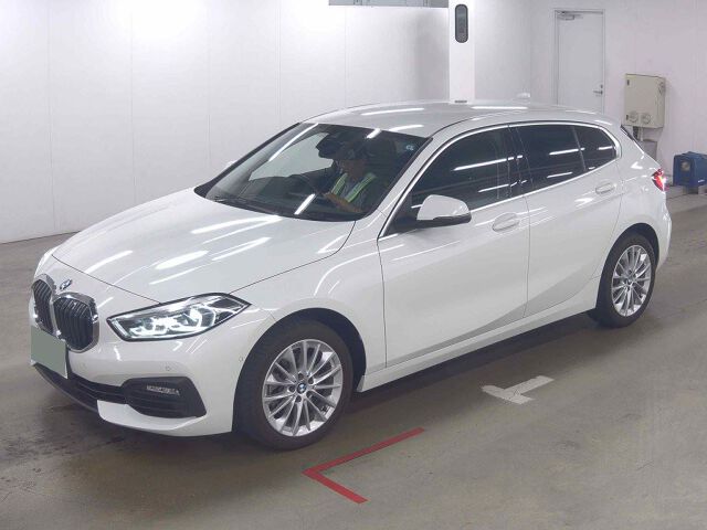2023 BMW 1 Series 118Dプレイ auction photo 4