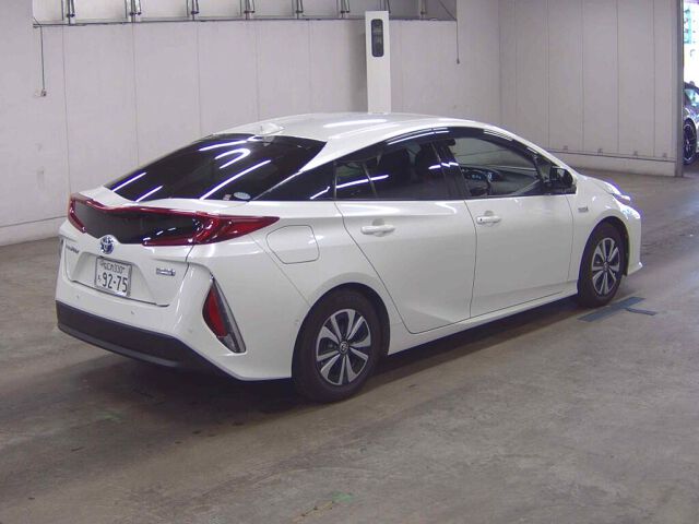 2018 Toyota Prius PHEV A auction photo 5