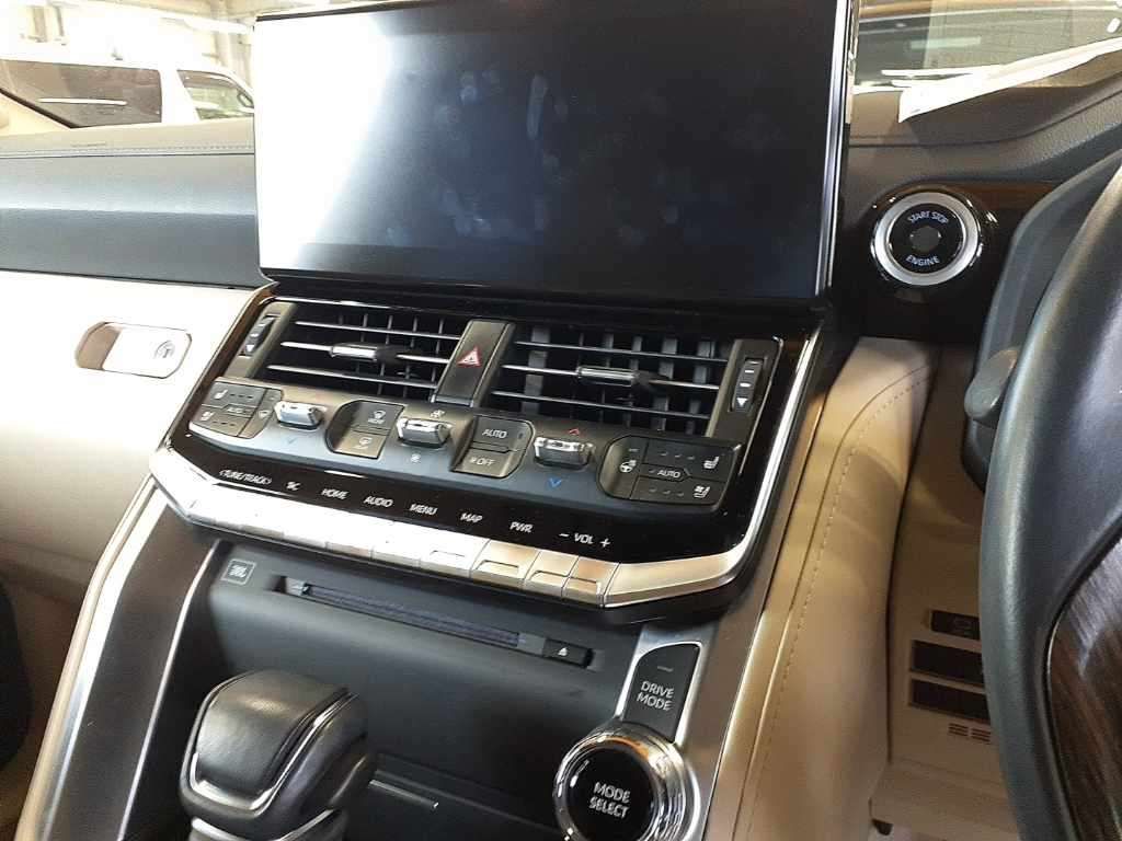 2024 Toyota Land Cruiser ZX 4WD auction photo 12