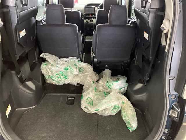 2014 Toyota Voxy ハイブリッドV auction photo 9