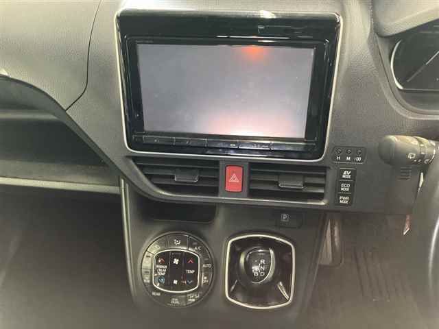 2014 Toyota Voxy ハイブリッドV auction photo 6