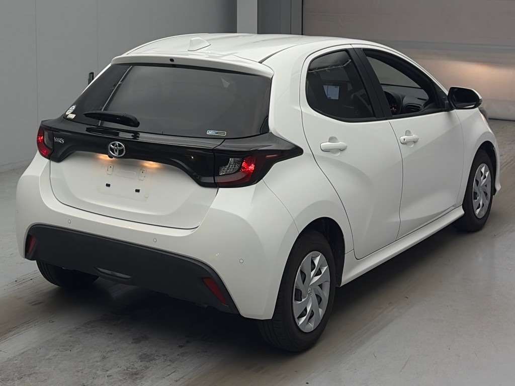 2022 Toyota Yaris X auction photo 2