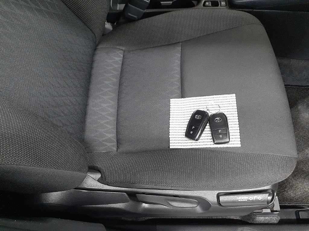 2023 Toyota Yaris Cross G 4WD auction photo 10