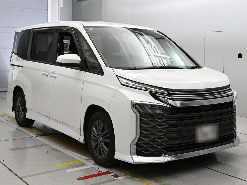 2022 Toyota Voxy Hybrid S-G auction photo 5