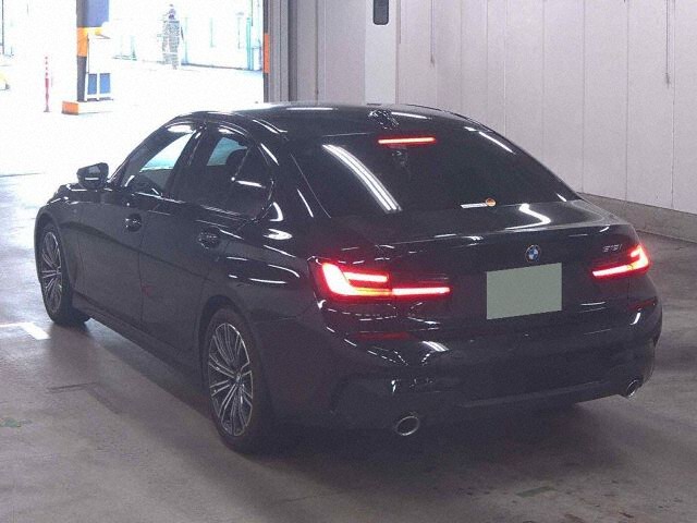 2022 BMW 3 Series 318I Mスポーツ auction photo 2