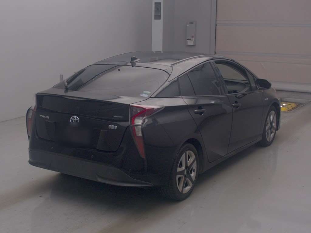 2018 Toyota Prius A Touring Selection auction photo 2