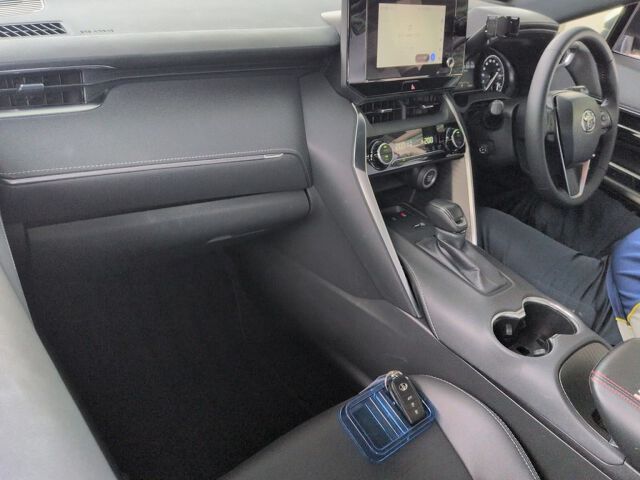 2023 Toyota Harrier G auction photo 3