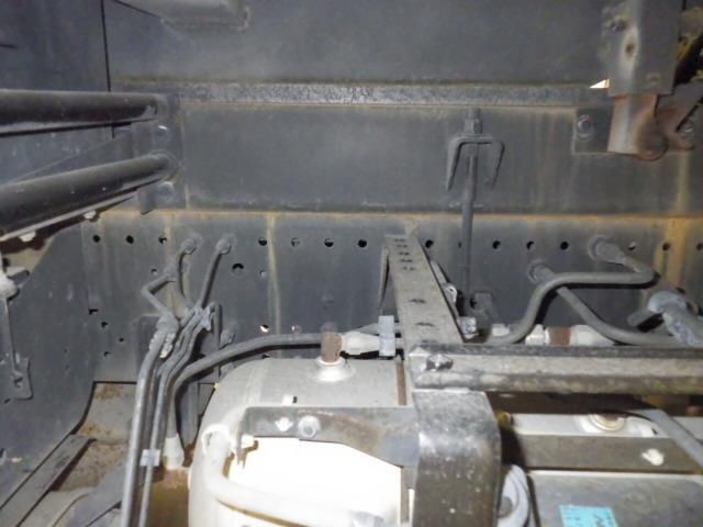 2015 Isuzu Forward dump auction photo 4