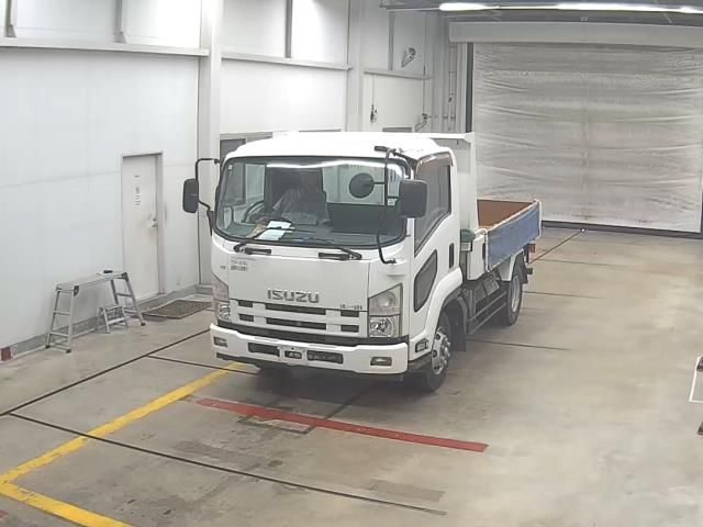 2015 Isuzu Forward dump Japan auction vehicle